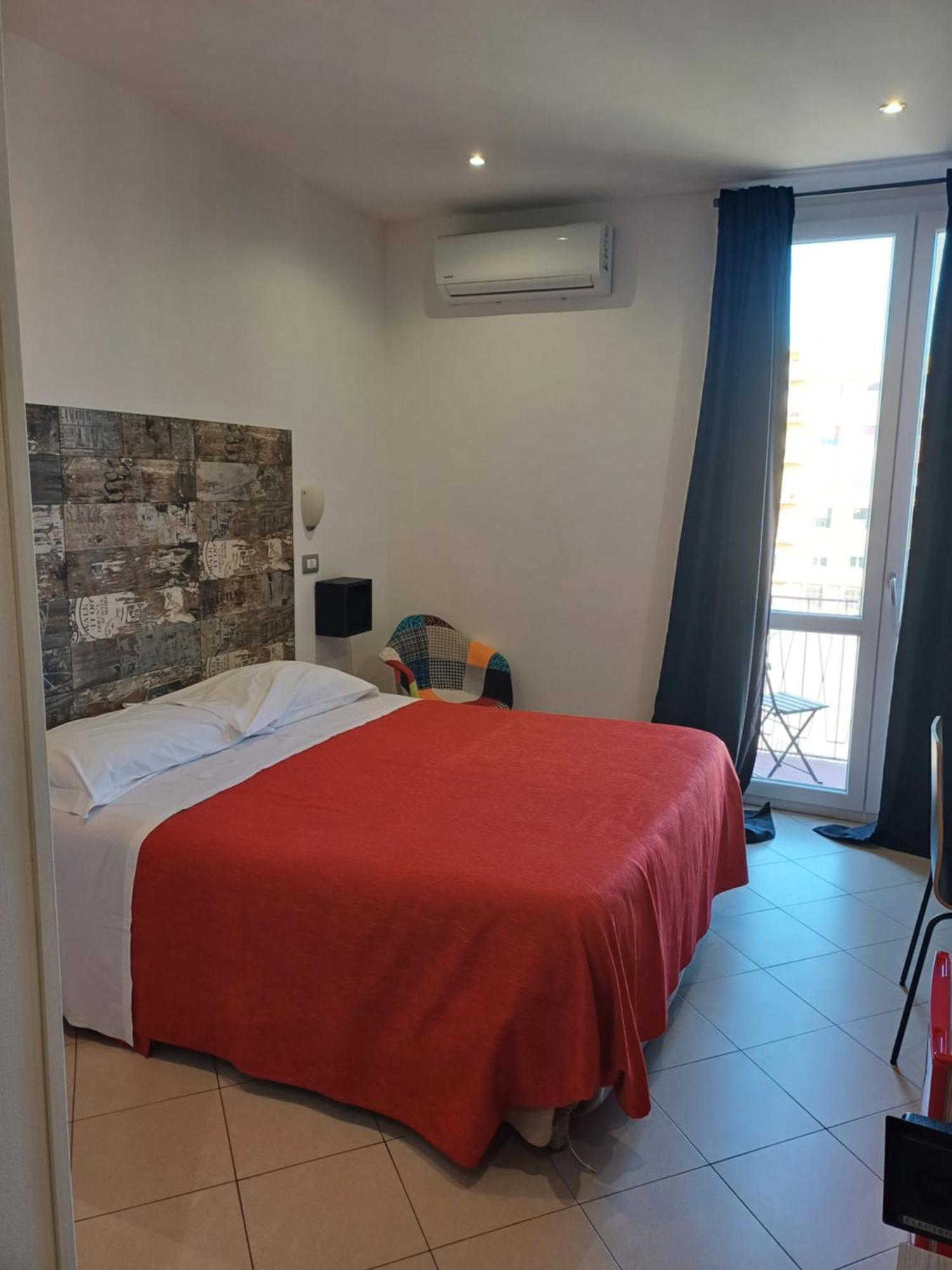 Hotel Centrale Szirakúza Kültér fotó