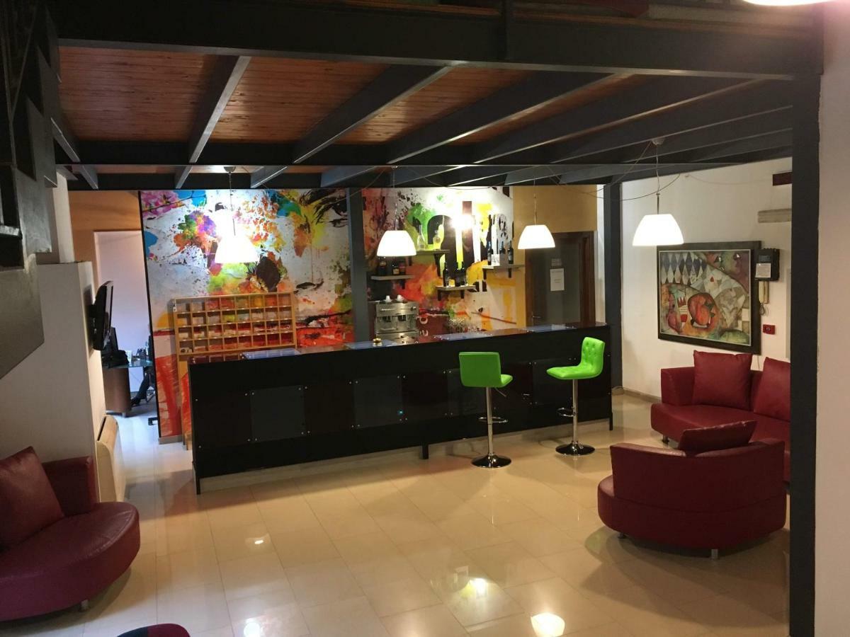 Hotel Centrale Szirakúza Kültér fotó